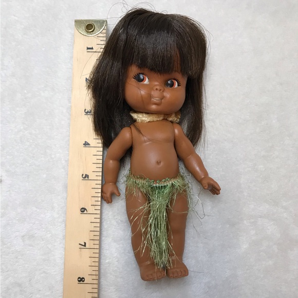 Vintage Japanese Shiba rubber kawaii native doll with hula skirt - Picture 8 of 8